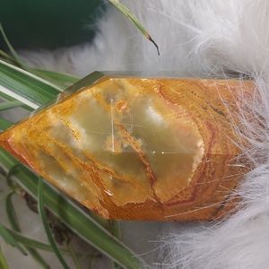 Healing Banded Onyx Crystal Tower..Wowza!!! Metaphysical Properties